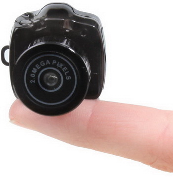 Hammacher Schlemmer Worlds Smallest Camera 